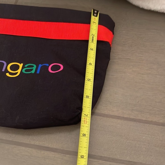 Emanuel Ungaro Paris Logo set of 3 cosmetic bags - Picture 9 of 13